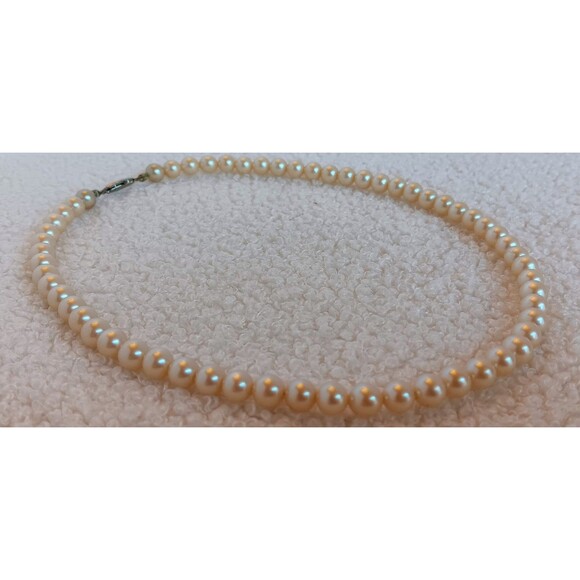 Vintage Signed Japan 6 mm Glass Pearl Necklace 16 in Silvertone Clasp - Picture 6 of 8